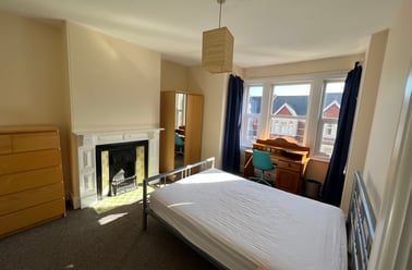 Clinton Avenue, Mount Pleasant , Exeter - Image 2