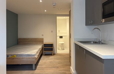 Queen Square, City Centre, Bristol - Image 2