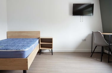 Redcliff Street, City Centre, Bristol - Image 2