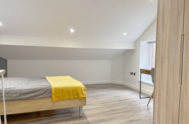 High Street, City Centre, Bristol - Image 3