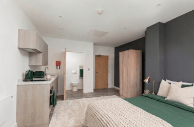 College Green, City Centre, Bristol - Image 3