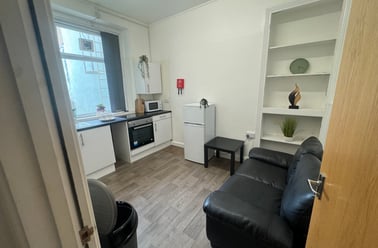 Finsbury Terrace, Brynmill, Swansea - Image 2