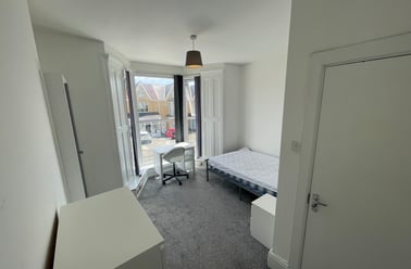 King Edwards Road, Brynmill, Swansea - Image 2