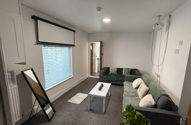 Gwydr Crescent, Uplands, Swansea - Image 2