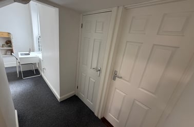 Malvern Terrace, Brynmill, Swansea - Image 2