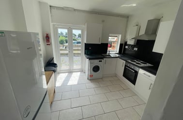 Bryn Road, Brynmill, Swansea - Image 3