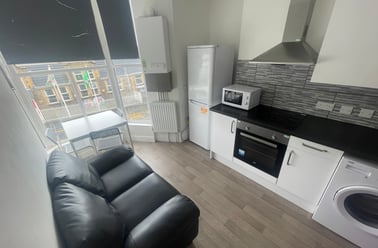 St Albans Road, Brynmill, Swansea - Image 2