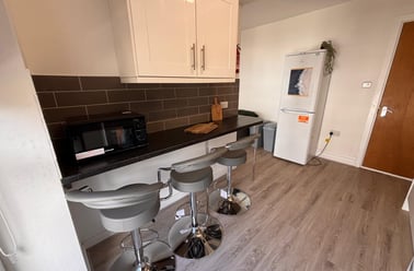 Bryn Road, Brynmill, Swansea - Image 3