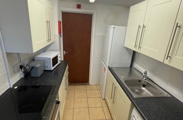 Bryn Road, Brynmill, Swansea - Image 3