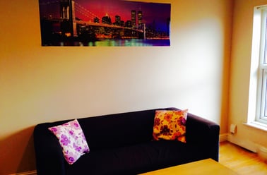 Belle Vue Road, Hyde park, Leeds - Image 2