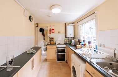 Ada Road, Southwark, London - Image 2