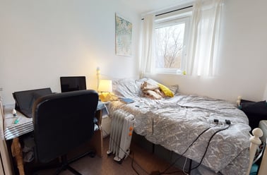 St. Georges Road, Elephant & Castle, London - Image 3