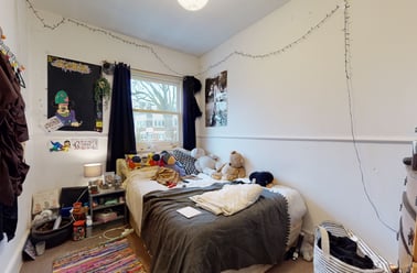 Clayton Road, Peckham, London - Image 3