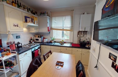 Queens Road, Peckham, London - Image 3