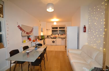 Belgrave Avenue, Longsight, Manchester - Image 2