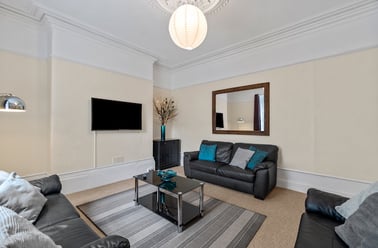 North Road East, Mutley, Plymouth - Image 3