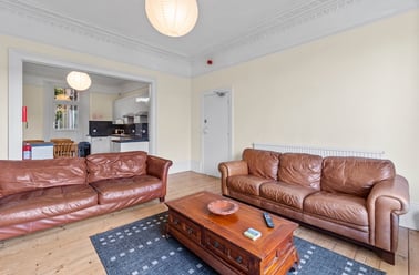 Connaught Avenue, Mutley, Plymouth - Image 2