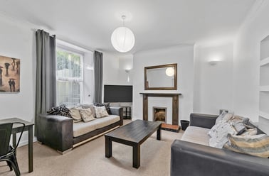 Flat North Road East, North hill, Plymouth - Image 2