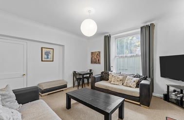 Flat North Road East, North hill, Plymouth - Image 3