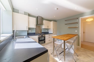 Roberts Yard, Beeston, Nottingham - Image 2