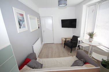 Jessie Road (ALL DOUBLE BEDROOMS), Southsea, Portsmouth - Image 2