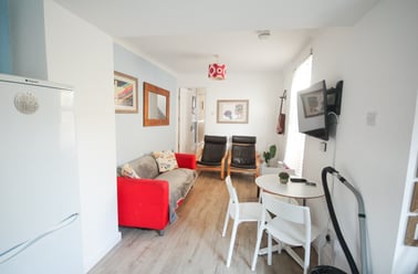 Francis Ave, Near university, Portsmouth - Image 2