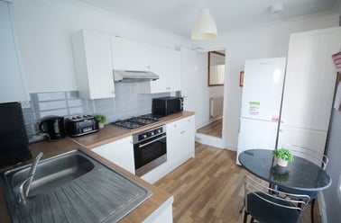 Lawson Road (ALL DOUBLE BEDROOMS), Southsea, Portsmouth - Image 3