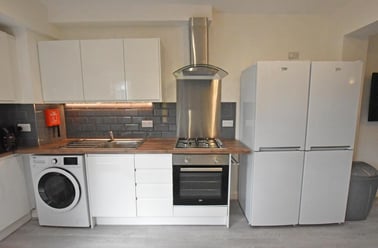 Dallas York Road, Beeston, Nottingham - Image 3