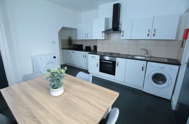 Dixon Street, St Catherines, Lincoln - Image 2