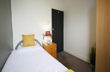 Thesiger Street, City Centre, Lincoln - Image 3