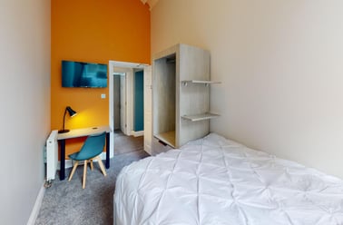 St. Nicholas Street, City Centre, Bristol - Image 2