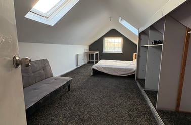 Avery Hill Road, New Eltham, London - Image 3