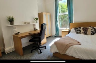 Alexandra Road, Mutley, Plymouth - Image 2