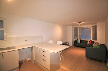 Hadfield Close, Victoria Park, Manchester - Image 2