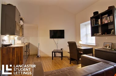 St Leonards Gate, City Centre, Lancaster - Image 3