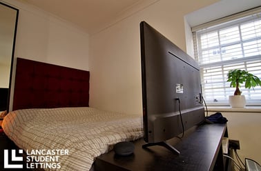 St. Leonards Gate, City Centre, Lancaster - Image 3