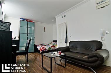 St. Leonards Gate, City Centre, Lancaster - Image 3