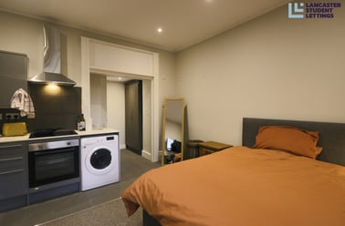 Queen Street, City Centre, Lancaster - Image 3