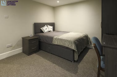 Queen Street, City Centre, Lancaster - Image 3