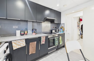 Selsfield Drive, Moulsecoomb, Brighton - Image 2