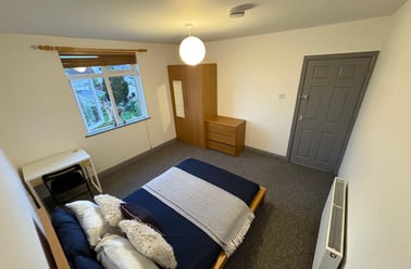 Seventh Avenue, Northville, Bristol - Image 3