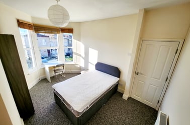 Ridgeway Road, Speedwell, Bristol - Image 2