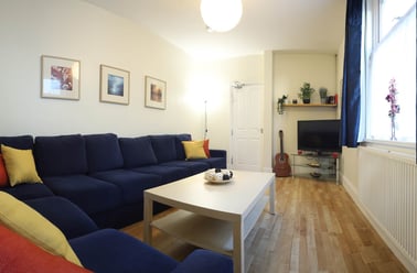 Cosmeston Street, Maindy, Cardiff - Image 2