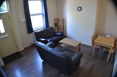 Winfield Place, Woodhouse, Leeds - Image 2