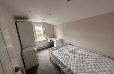 Robinhood Street, City Centre, Gloucester - Image 3