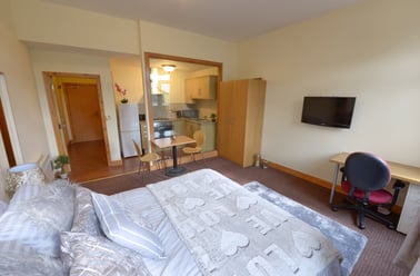 West End House Legrams Lane, Manningham, Bradford - Image 2