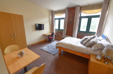 West End House Legrams Lane, Manningham, Bradford - Image 3