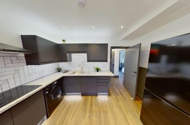 Pelham Crescent, Beeston, Nottingham - Image 2