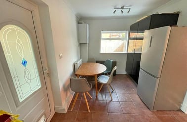 Humber Road, Beeston, Nottingham - Image 3