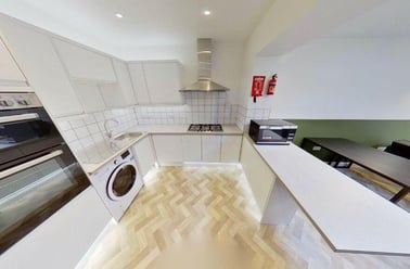 Pelham Crescent, Beeston, Nottingham - Image 2